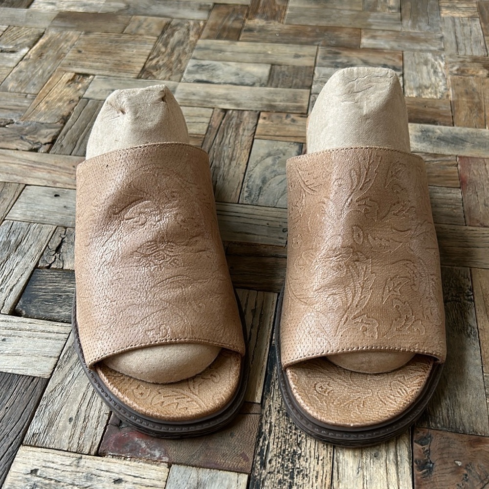 OTBT Drifter Sandal in Elmwood Size 7 1/2 - Picture 2 of 11